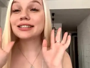 Watch the HD video called Donnettakeblish Cam porn model from chaturbate