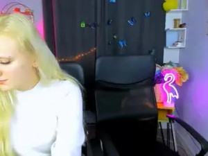Play uncensored movie called Luna_blooming Cam porn model from chaturbate