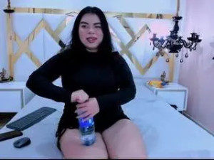 Stream the HD movie titled Persefonemendoza Cam porn model from camsoda