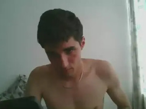 Play this full clip titled celolintz, 33 years old, male