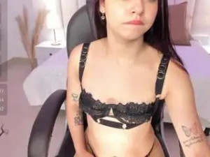 Stream this HD video of Zharaa-fox Cam porn model from camsoda