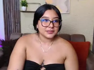 Stream the full clip of Curvydelicios_zoe Cam porn model from chaturbate