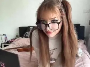 Enjoy watching the full scene of Astridhansen Cam porn model from camsoda