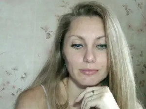 View this uncensored clip named RoxyFox18x44 Cam porn model from bongacams
