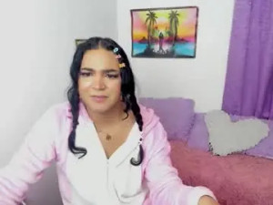 Stream uncut scene titled andrys_hot, 23 years old, trans