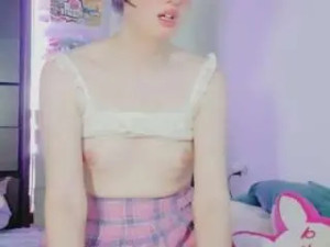 Watch this uncut movie of squishful, trans