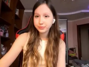 Play hardcore video called Buffymccrea Cam porn model from chaturbate