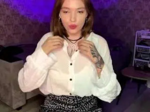 Play this uncensored clip called Catalinalambert Cam porn model from camsoda