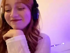 Watch the complete clip titled Eladiapargo Cam porn model from chaturbate