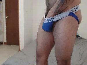 Play uncut movie named Drogama, 28 years old, male