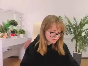 Play uncut video titled Forest__song Cam porn model from chaturbate