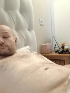 Stream hardcore movie called pitch22, 40 years old, male