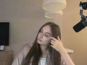 Stream uncut scene of Savannahwhite Cam porn model from camsoda