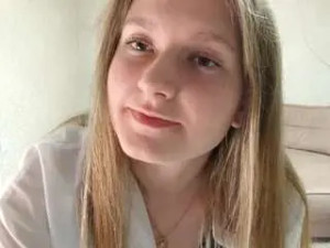 Watch uncensored video of Naomigreen Cam porn model from camsoda