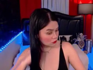 View this uncut clip named ayeshalove, 18 years old, trans