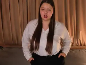 Watch uncut clip called Leishacaves Cam porn model from chaturbate