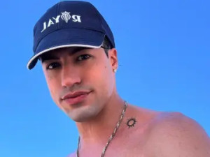 View this complete movie of JeffersNewon, 29 years old, brunette hair male