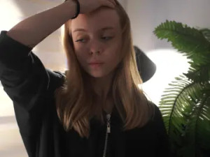 View this uncensored scene of WanitaFakhouri Cam porn model from cam4