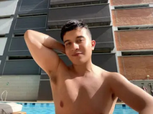 Play HD clip titled MaxCol, 23 years old, brunette hair male