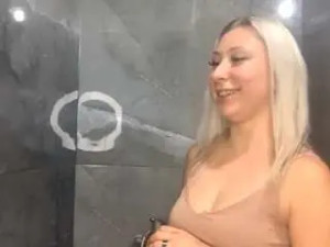 Stream the HD video of Elenarobinson Cam porn model from camsoda