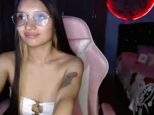 Play complete clip of Kalia_09 Cam porn model from chaturbate