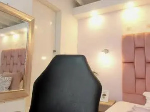 Enjoy watching uncensored movie named Maddie_greyy Cam porn model from chaturbate