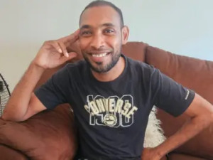 Play full scene called Indian_Magic_Mike, 38 years old, brunette hair male