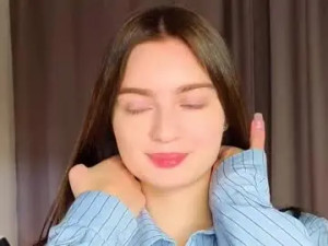 Stream the full scene named Rosamunoz Cam porn model from chaturbate
