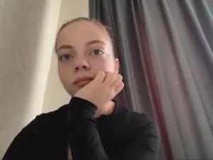 Play the full video of ShaniMonckton Cam porn model from cam4