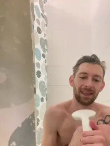 Watch the complete scene named Neuch63fr, 33 years old, male