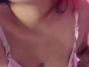 Watch the hardcore scene of Ashleylittle Cam porn model from cam4