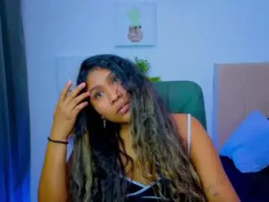 Enjoy watching HD clip of Paolamedusa Cam porn model from chaturbate