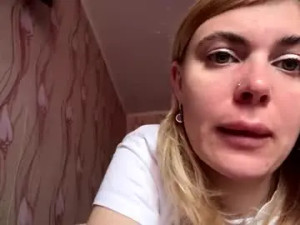 View this uncut video of Jeslynomert Cam porn model from chaturbate