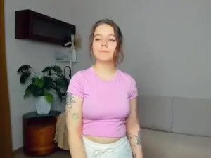 View full movie called Elenn_minty Cam porn model from chaturbate