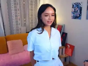 View this HD clip named Yet_wet Cam porn model from chaturbate