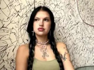 Watch this uncensored scene of Skylarlopez Cam porn model from camsoda