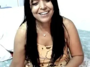 Stream this uncut video called Tennderlyrous Cam porn model from camsoda