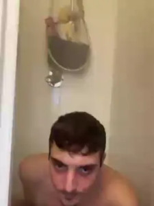 Stream this uncensored video of Vinic2001, 24 years old, male