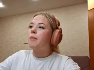 Stream the HD movie named Emikorodriguez Cam porn model from camsoda