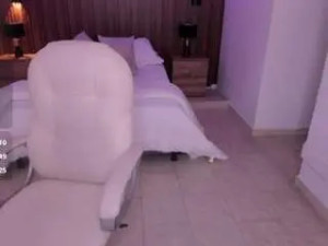 Stream the complete movie called Miiaa-lane Cam porn model from camsoda