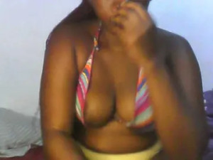 Play the complete scene called Assqueeen Cam porn model from bongacams