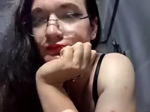 View the uncut clip called prxtty_alexa, 27 years old, trans