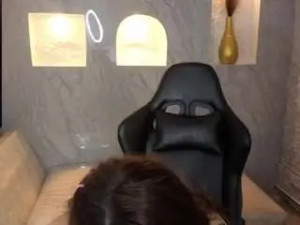 Watch this uncut movie of Evoni-b Cam porn model from camsoda