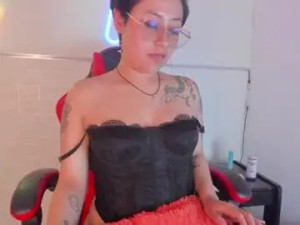 Play complete clip called Juliexxxtasy Cam porn model from chaturbate