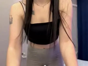 Stream the complete video of Lunavoyce Cam porn model from chaturbate