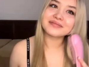 Play the complete clip of Elenoraoberfell Cam porn model from chaturbate