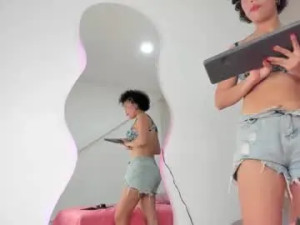 View complete scene of Samanta_hans Cam porn model from chaturbate
