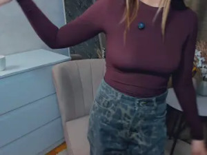 Watch this HD clip named StarStech Cam porn model from cam4