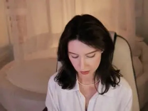 Stream the full scene named Maya_sunshine Cam porn model from chaturbate