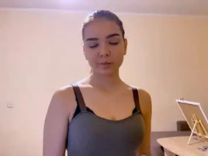 Watch this hardcore clip called Reginelawary Cam porn model from chaturbate